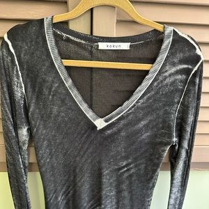 Kokun Women's Sweater Size S Black Vneck Cashmere Bamboo Long Sleeve